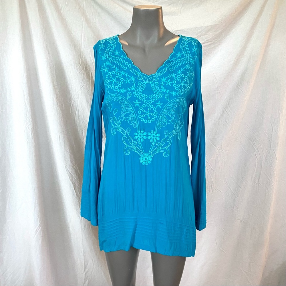 Turquoise Tunic With Embroidered Design, Monoreno Size Medium